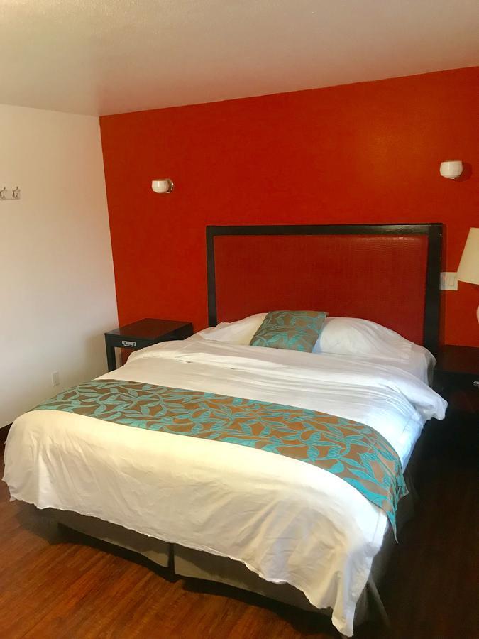 Norwalk Inn & Suites Zewnętrze zdjęcie