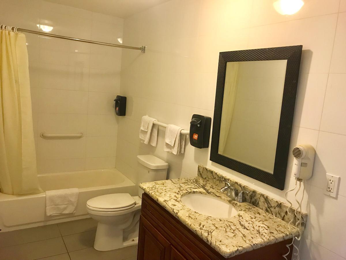 Norwalk Inn & Suites Zewnętrze zdjęcie