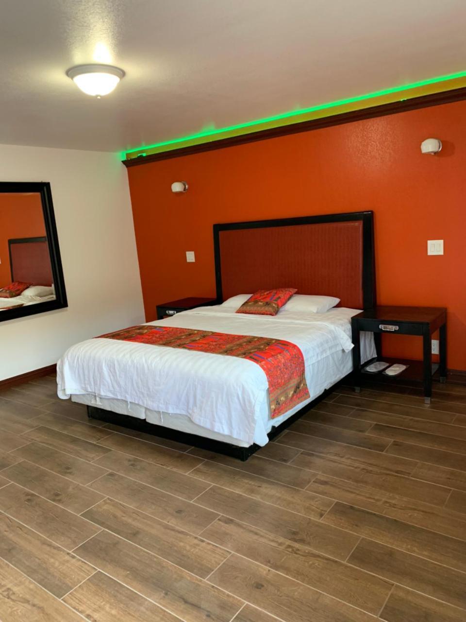 Norwalk Inn & Suites Zewnętrze zdjęcie