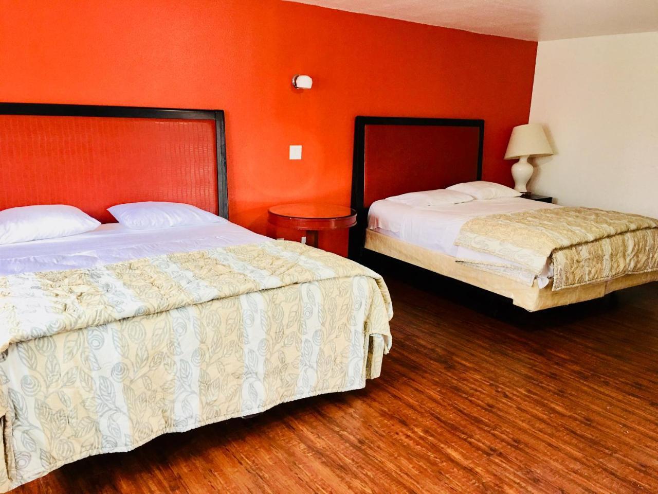 Norwalk Inn & Suites Zewnętrze zdjęcie